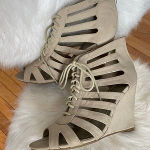 Bamboo Royce Caged Wedge Sandals; Size 10